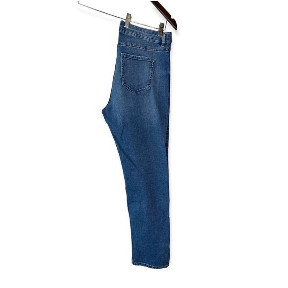 Marks & Spencer The Sienna High Waist Straight Leg Jeans - Picture 2 of 8